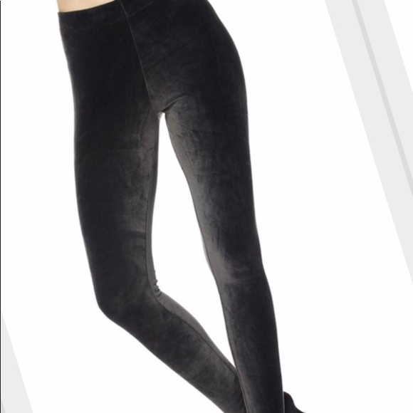 NWT. Black Velour Brushed Ankle Leggings - Picture 3 of 3